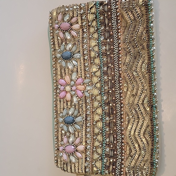 Charlie Paige Handbags - CHARLIE PAIGE BEAD & SEQUIN EMBELLISHED WRISTLET